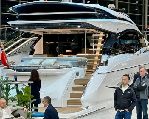 Le Nouveau Princess S72 présenté au salon de Dusseldorf