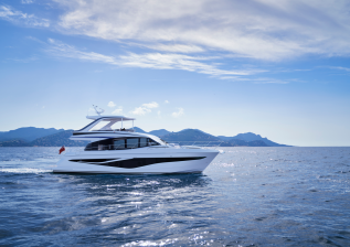 f58-exterior-cgi-white-hull-with-hardtop - Grande.png